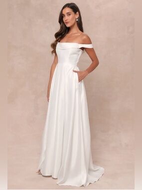 NWT Lulu's Off-the-Shoulder White Satin Wedding Gown Medium